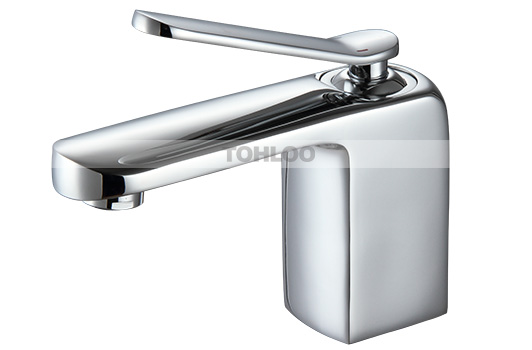 鼎新电热水器 现代龙头